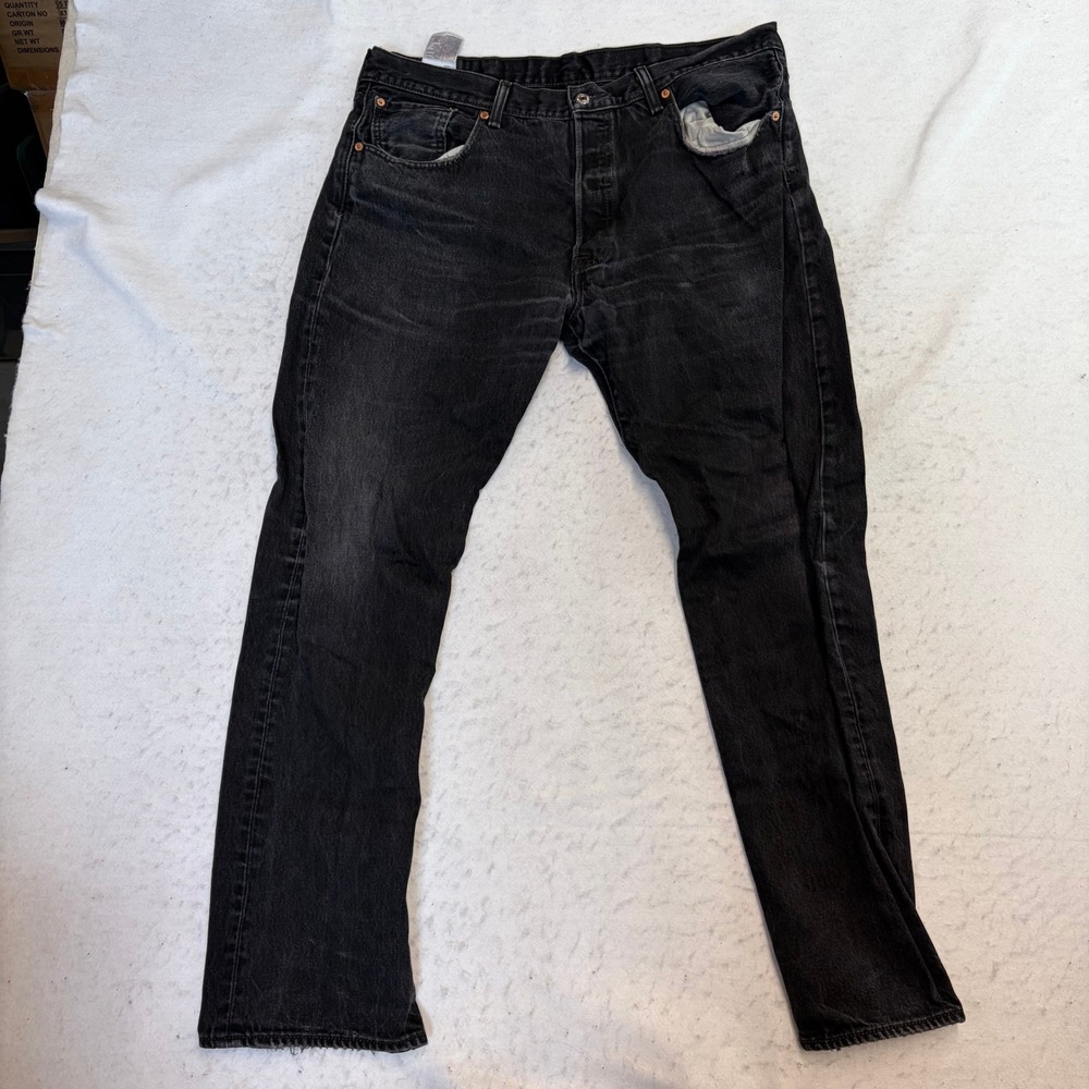 Levi's 501 Straight Leg Jeans Mens 38x32 Black Denim Frayed Hem